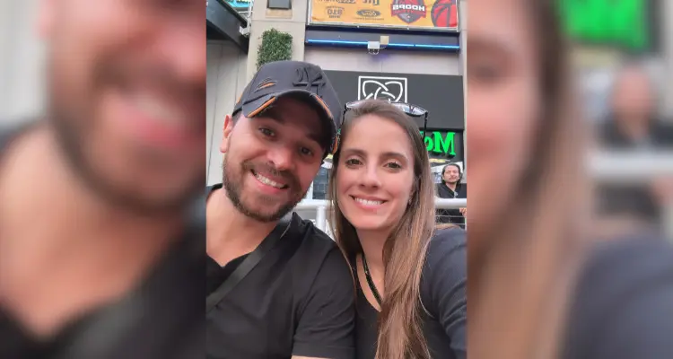 Casal no centro de Kansas City