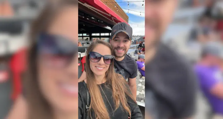 Casal no Avanti rooftop em Denver