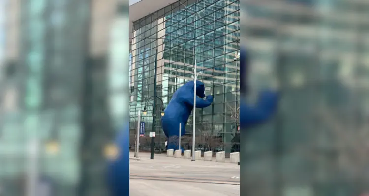 O famoso big blue bear de denver